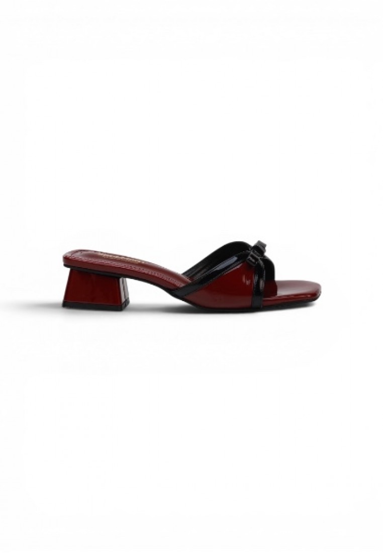 54139 Women Slip on Heels in Maroon